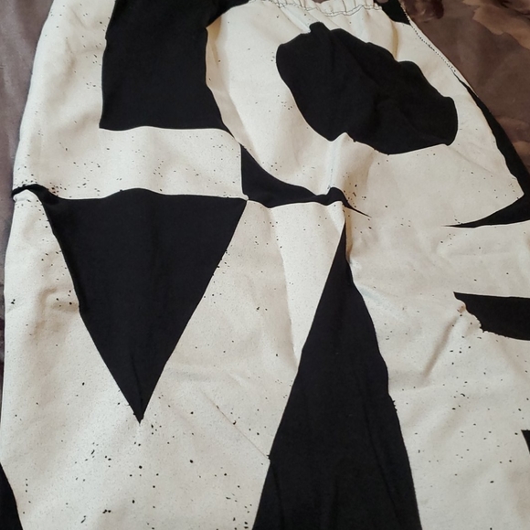 Skirt - Picture 3 of 3